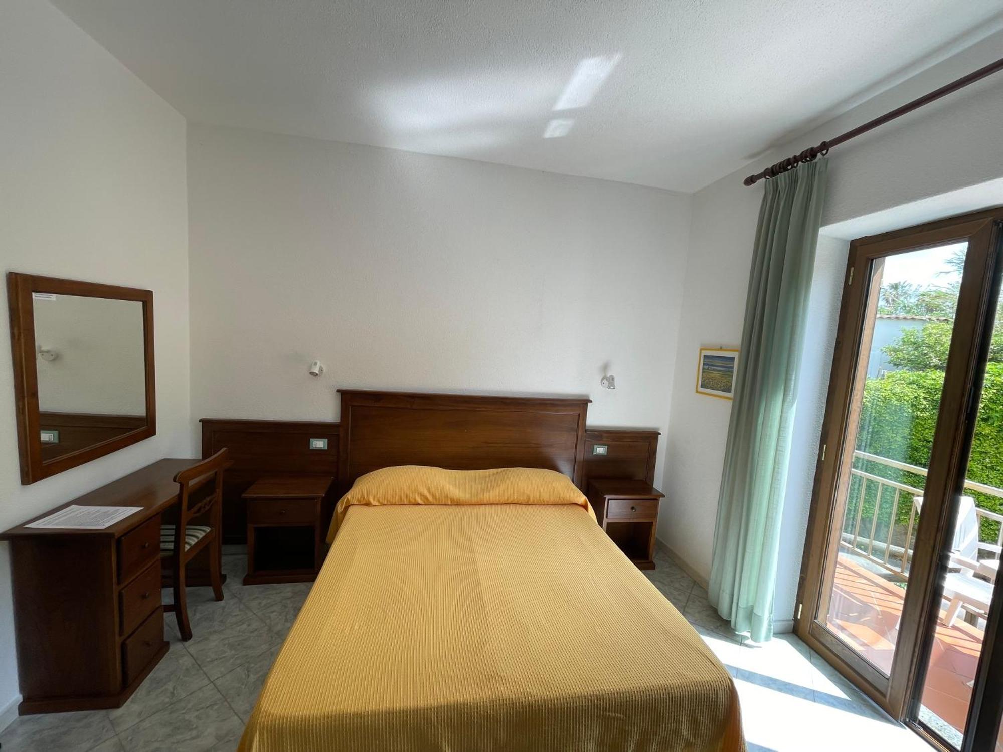 Residence Andrea A Mare Forio di Ischia Εξωτερικό φωτογραφία